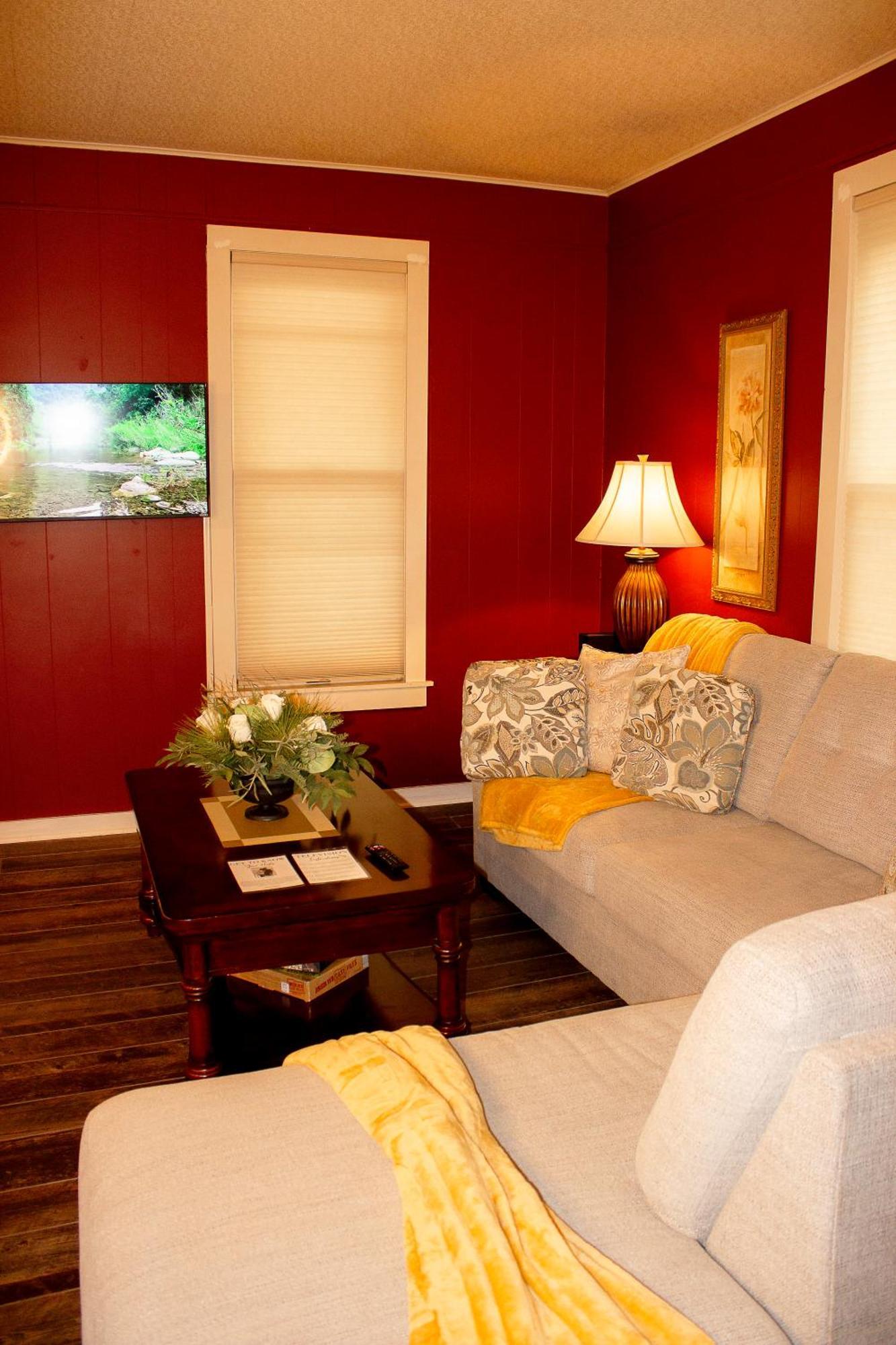 Timeless - Victorian Home Stay Mankato Exterior photo